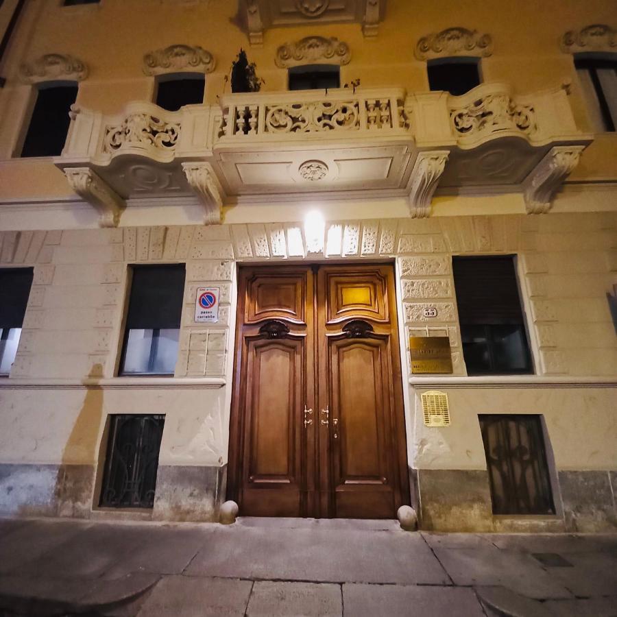 トリノCasa Vittoriaアパートメント エクステリア 写真
